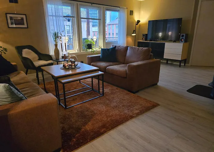 Koselig Og Moderne Leilighet, Meget Sentralt I Narvik Med Gratis Parkering!