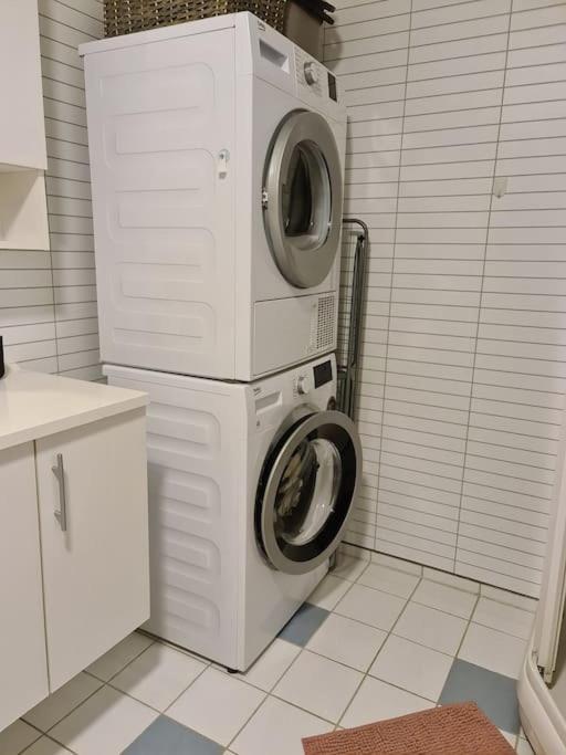 Koselig Og Moderne Leilighet, Meget Sentralt I Med Gratis Parkering! Leilighet